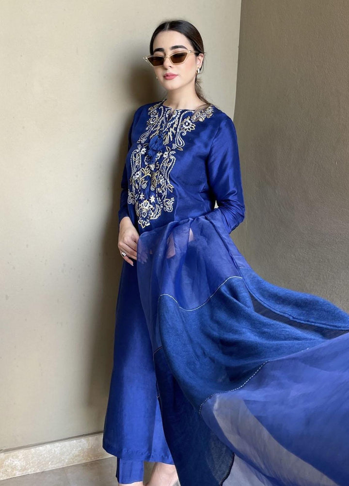 Hues Atelier Pret Embroidered Raw Silk 3 Piece Suit HA23LP Blue Rhyme