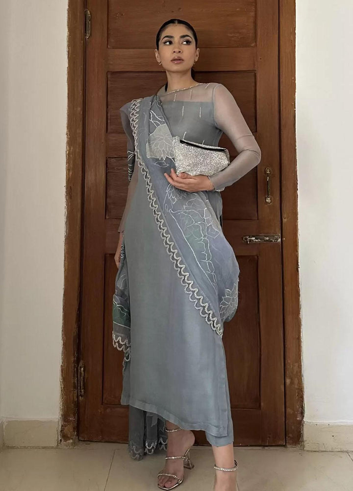 Hues Atelier Pret Embroidered Organza 3 Piece Suit HA23LP Lotus Drape Ensemble