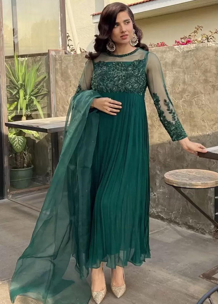 Hues Atelier Pret Embroidered Chiffon 3 Piece Suit HA23LP Pleated Green