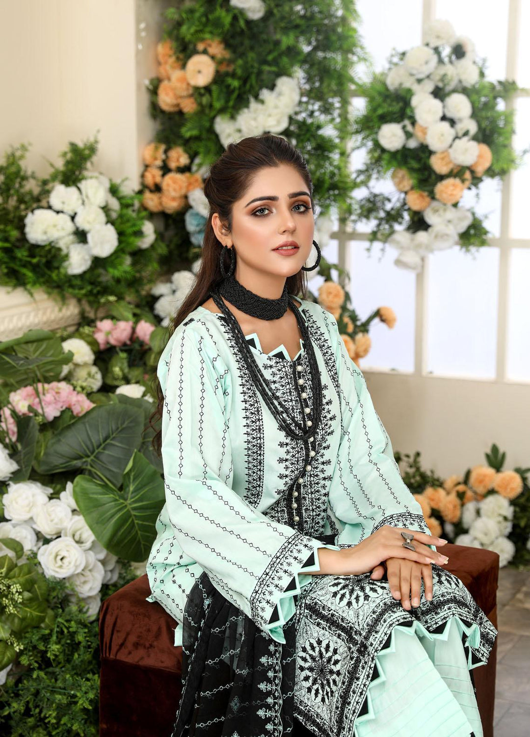 Hues by Humdum Embroidered Viscose Suits Unstitched 3 Piece HD22H 03 - Winter Collection