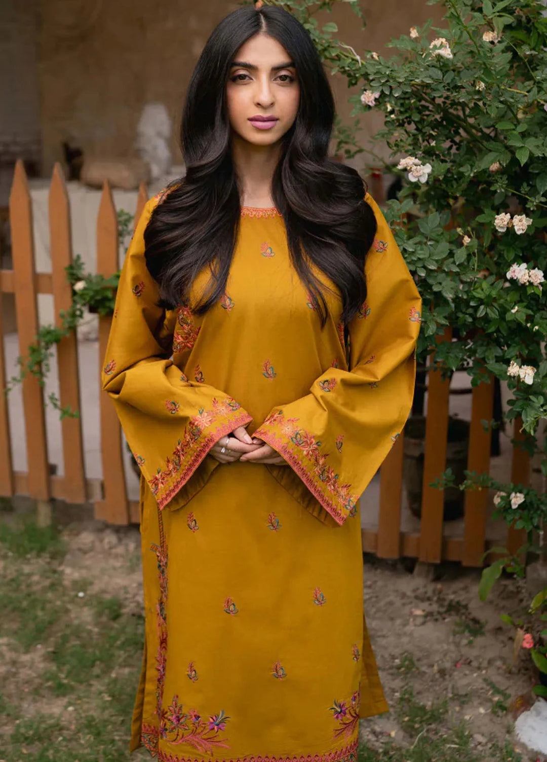 Humdum Pret Embroidered Lawn 2 Piece Suit D-02