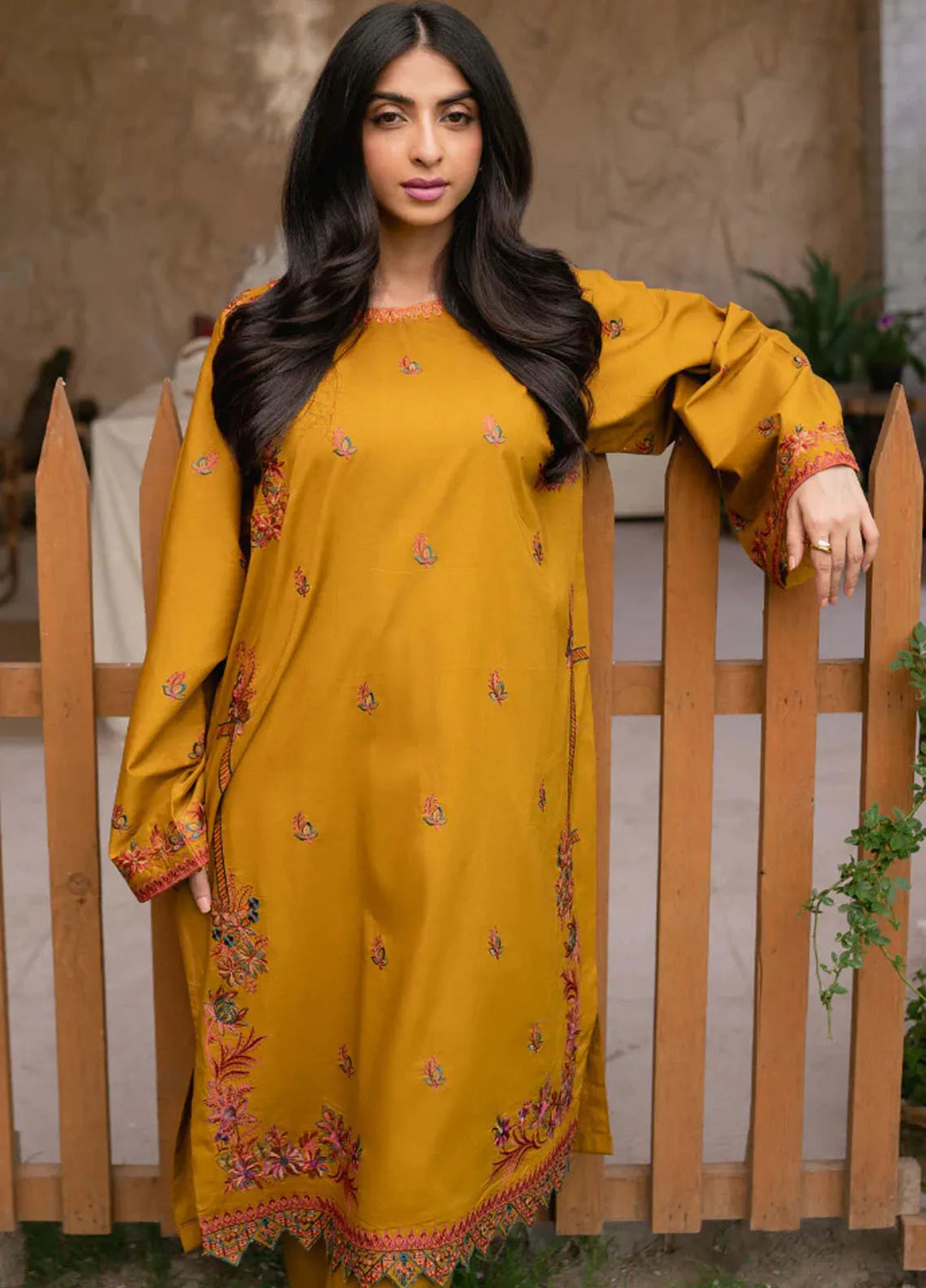 Humdum Pret Embroidered Lawn 2 Piece Suit D-02