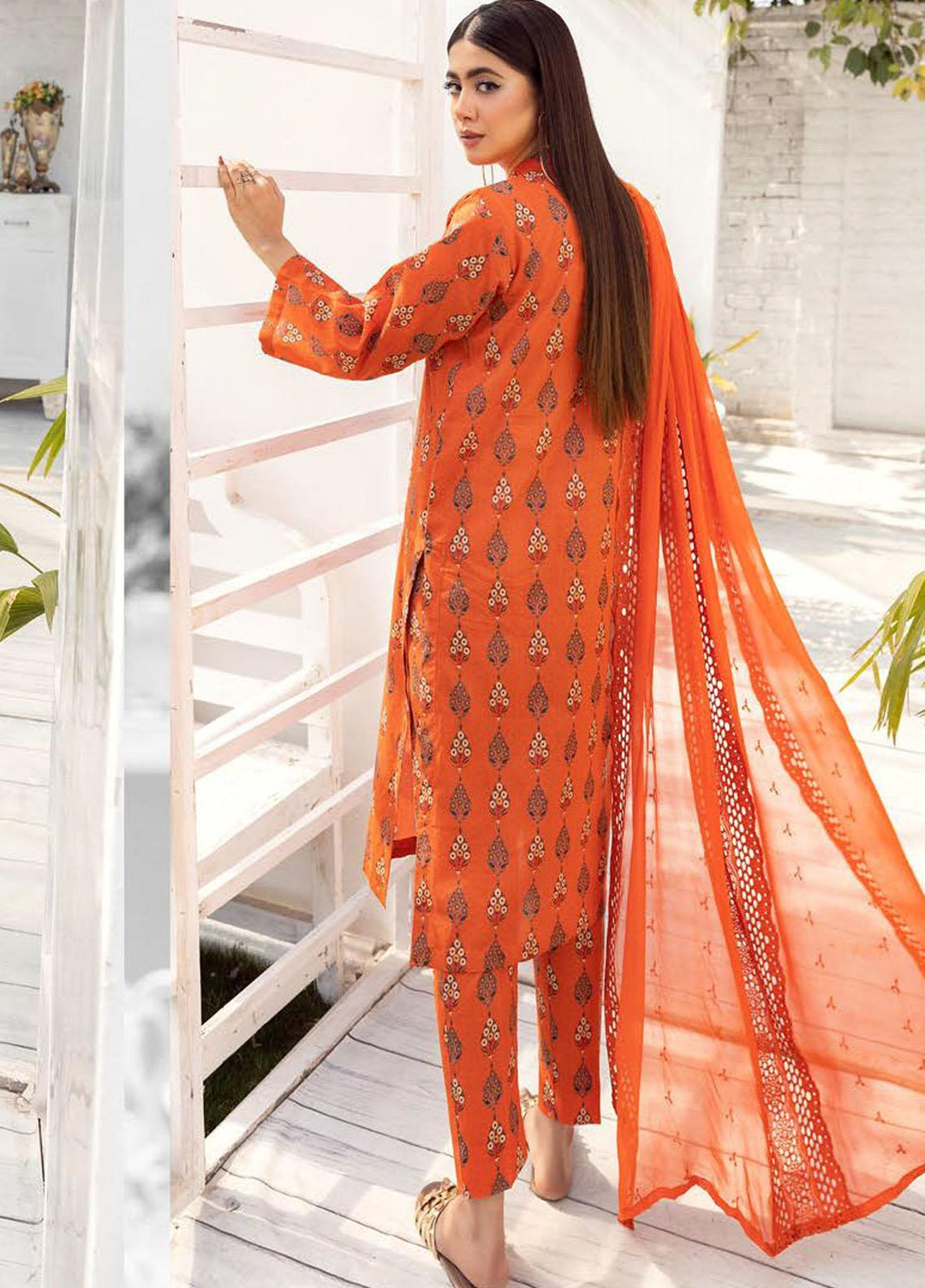 Husn-E-Jahan By Aalaya Printed Lawn Suits Unstitched 3 Piece ALY23HJ D-01 - Summer Collection