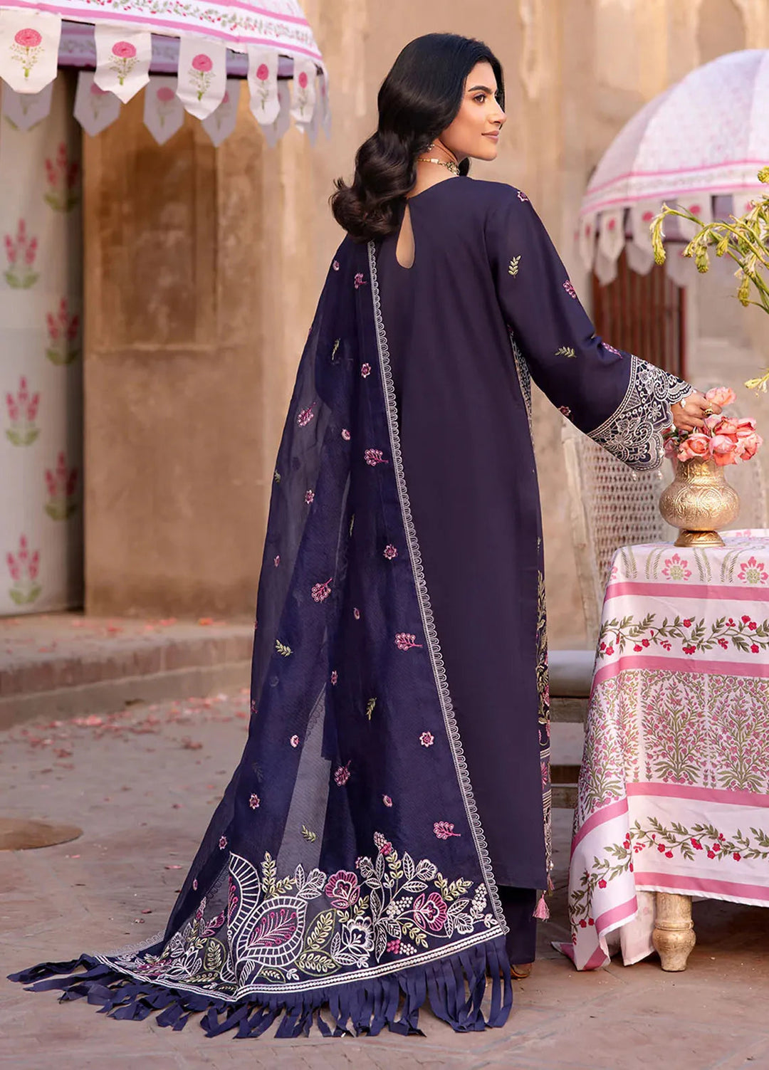 Husn e Jahan by Mahnur Embroidered Lawn Suits Unstitched 3 Piece MN25HJ Serina - Summer Collection