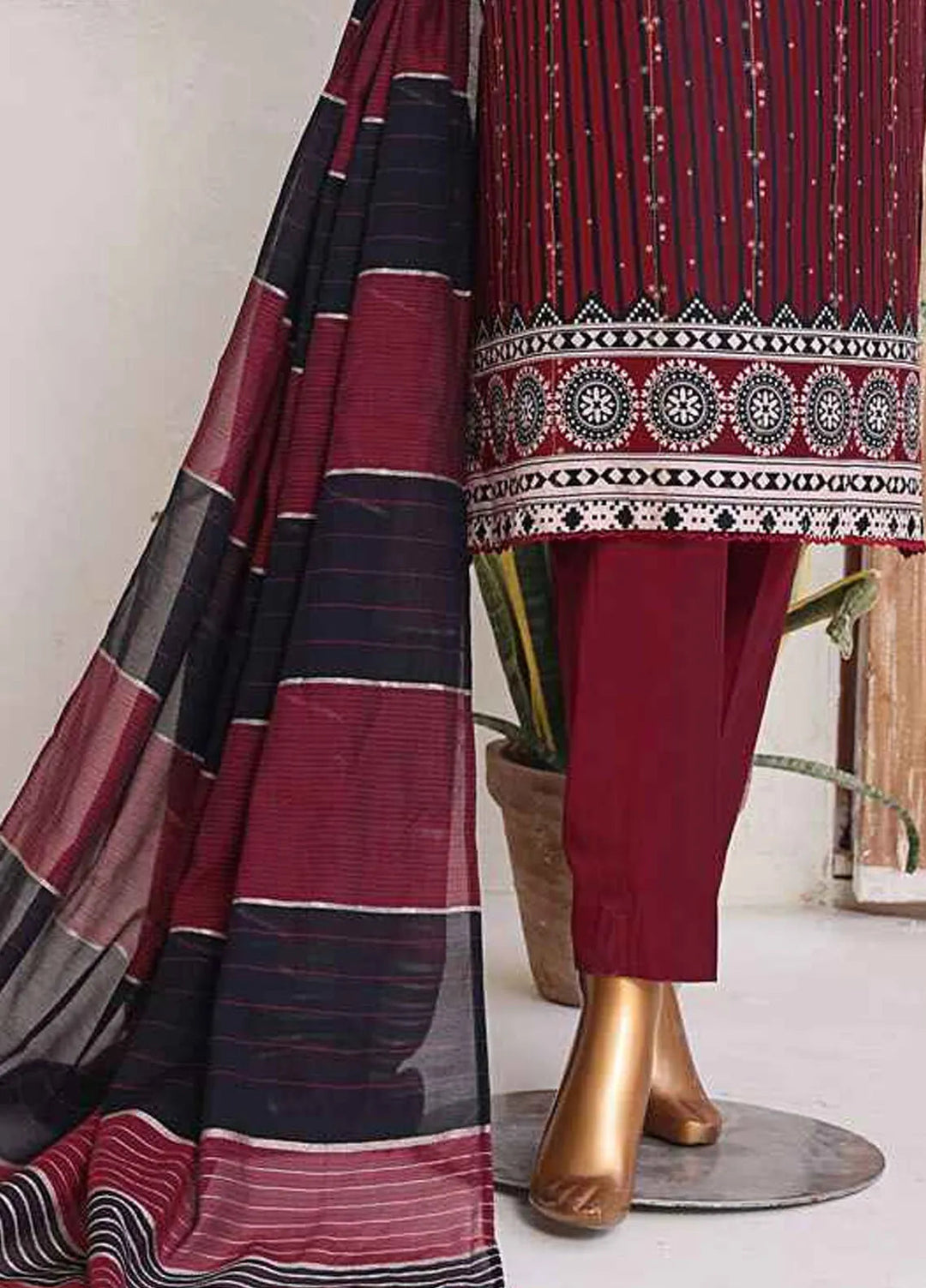 Hz Textiles Embroidered Jacquard Suits Unstitched 3 Piece HZ25TS TJE-1209 - Summer Collection