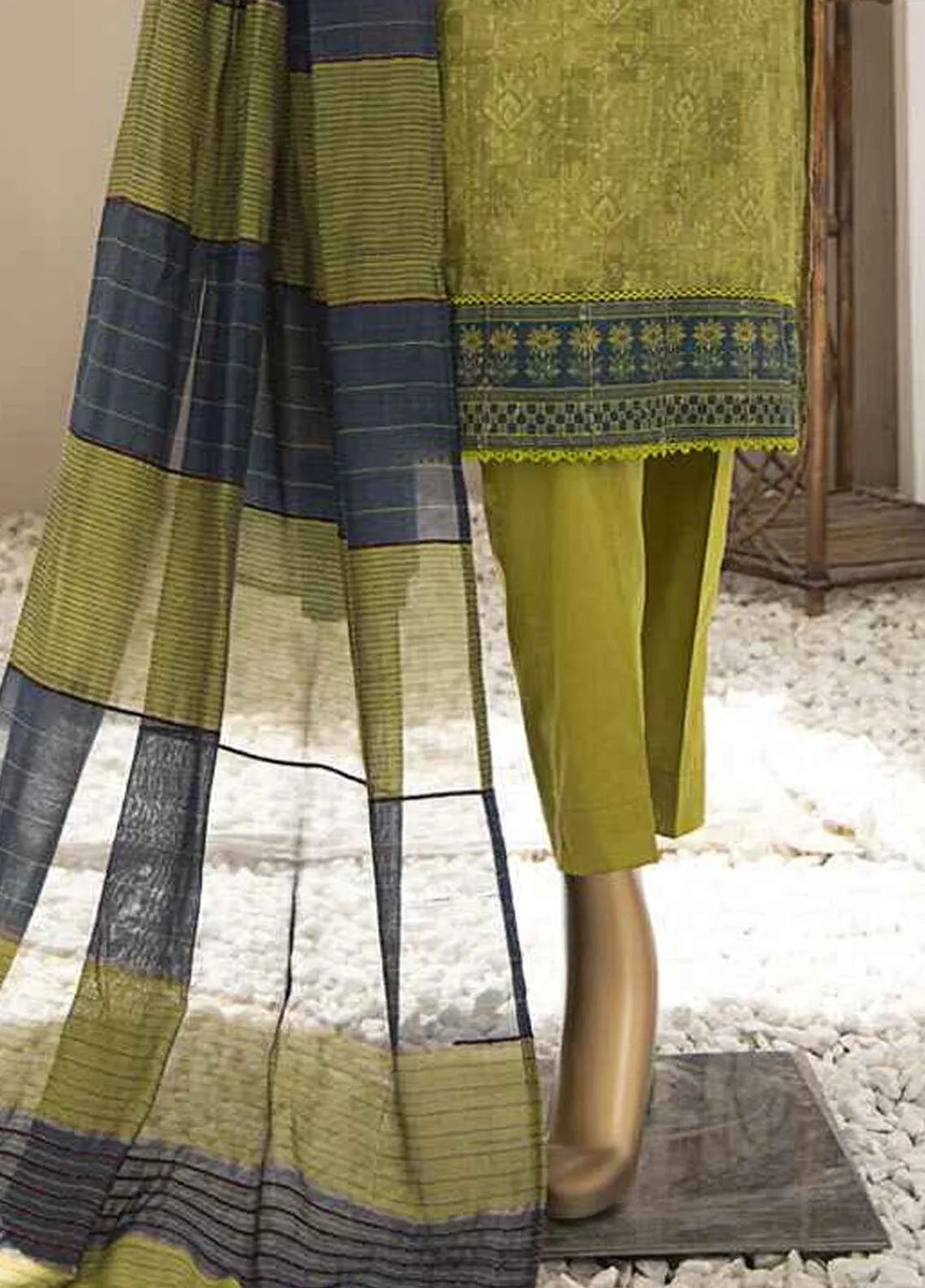 Hz Textiles Embroidered Jacquard Suits Unstitched 3 Piece HZ25TS TJE-1215 - Summer Collection