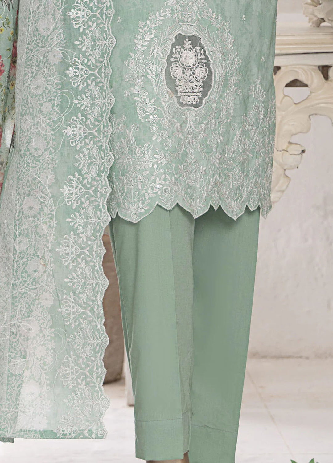 Hz Textiles Embroidered Lawn Suits Unstitched 3 Piece PEC-553 VOL-07 - Summer Collection