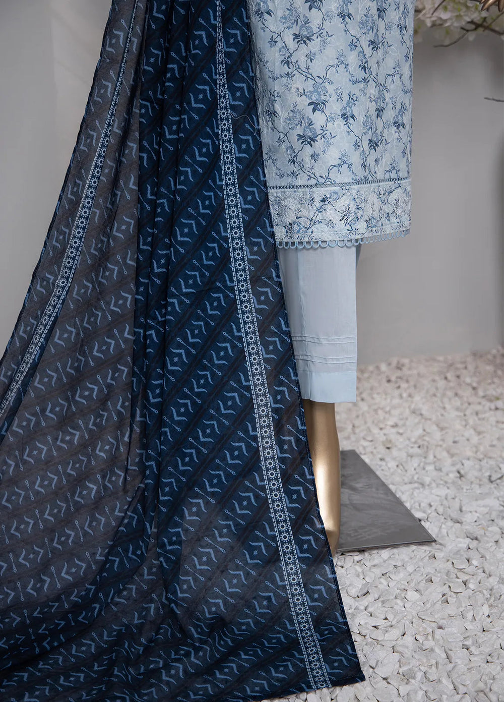 HZ Textiles Printed Lawn Suit Unstitched 3 Piece HZ24D PDE-799 - Summer Collection