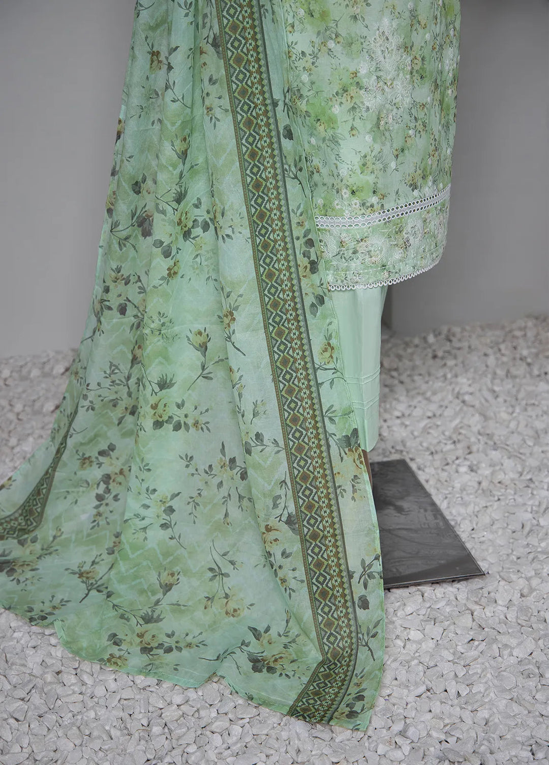 HZ Textiles Printed Lawn Suit Unstitched 3 Piece HZ24D PDE-800 - Summer Collection