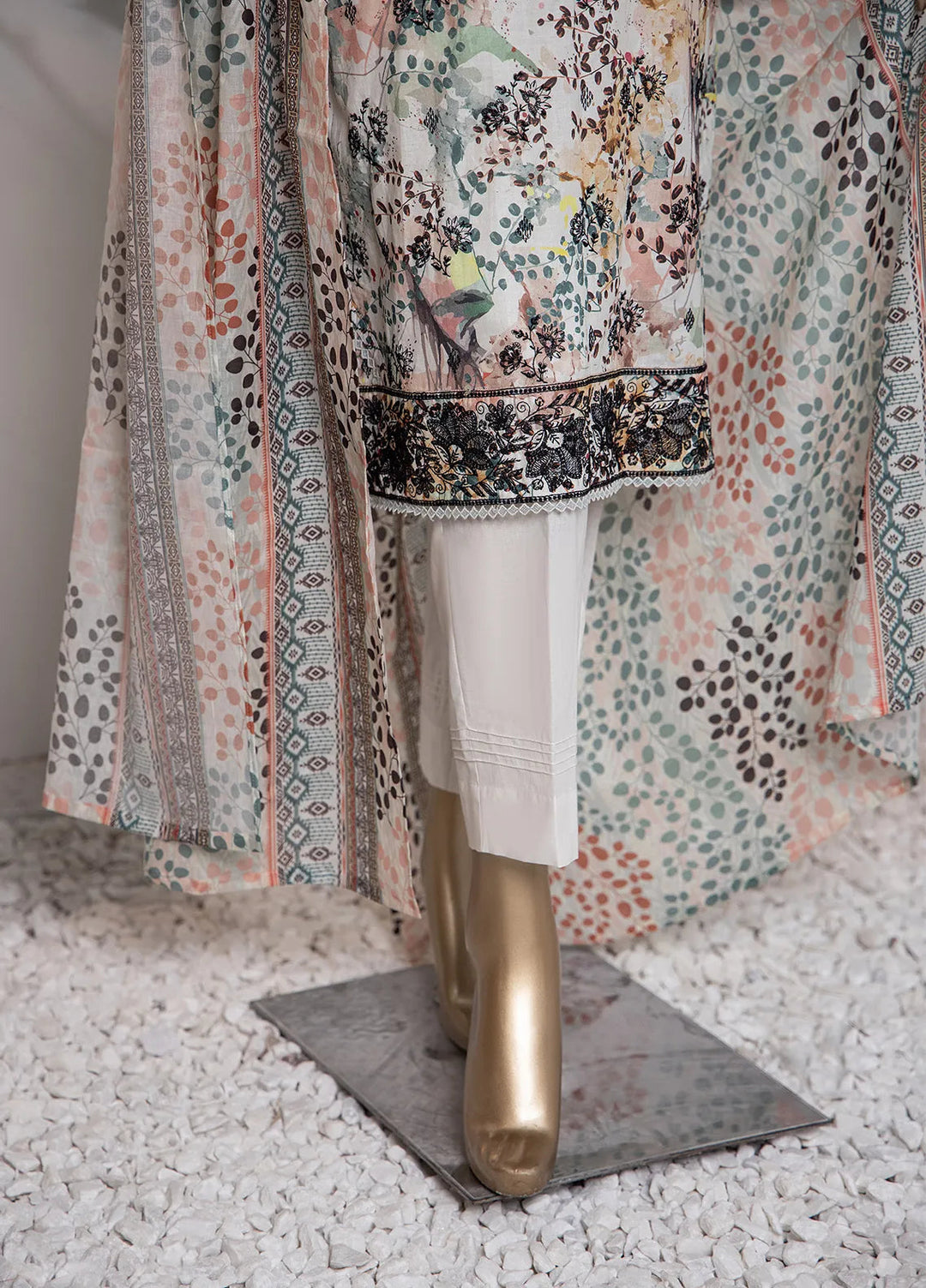 HZ Textiles Printed Lawn Suit Unstitched 3 Piece HZ24D PDE-802 - Summer Collection
