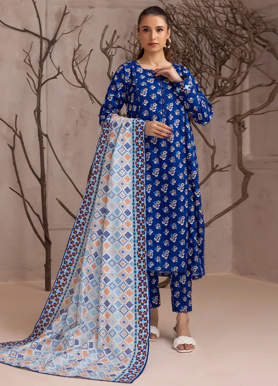 Identic By Regalia Printed Khaddar Suit Unstitched 3 Piece RGT24I4 D-02 - Winter Collection