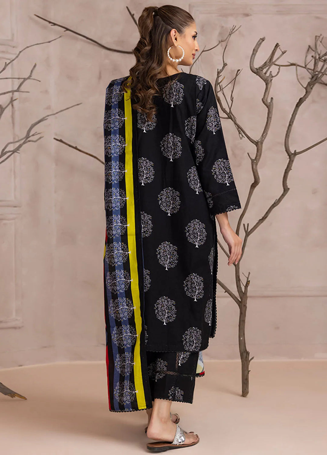 Identic By Regalia Printed Khaddar Suit Unstitched 3 Piece RGT24I4 D-07 - Winter Collection