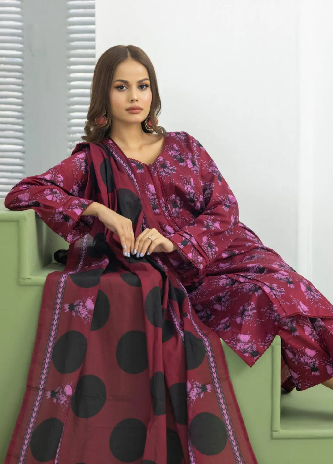 Identic Separates By Regalia Textile Printed Lawn Suit Unstitched 3 Piece RGT24IS D-07 - Summer Collection