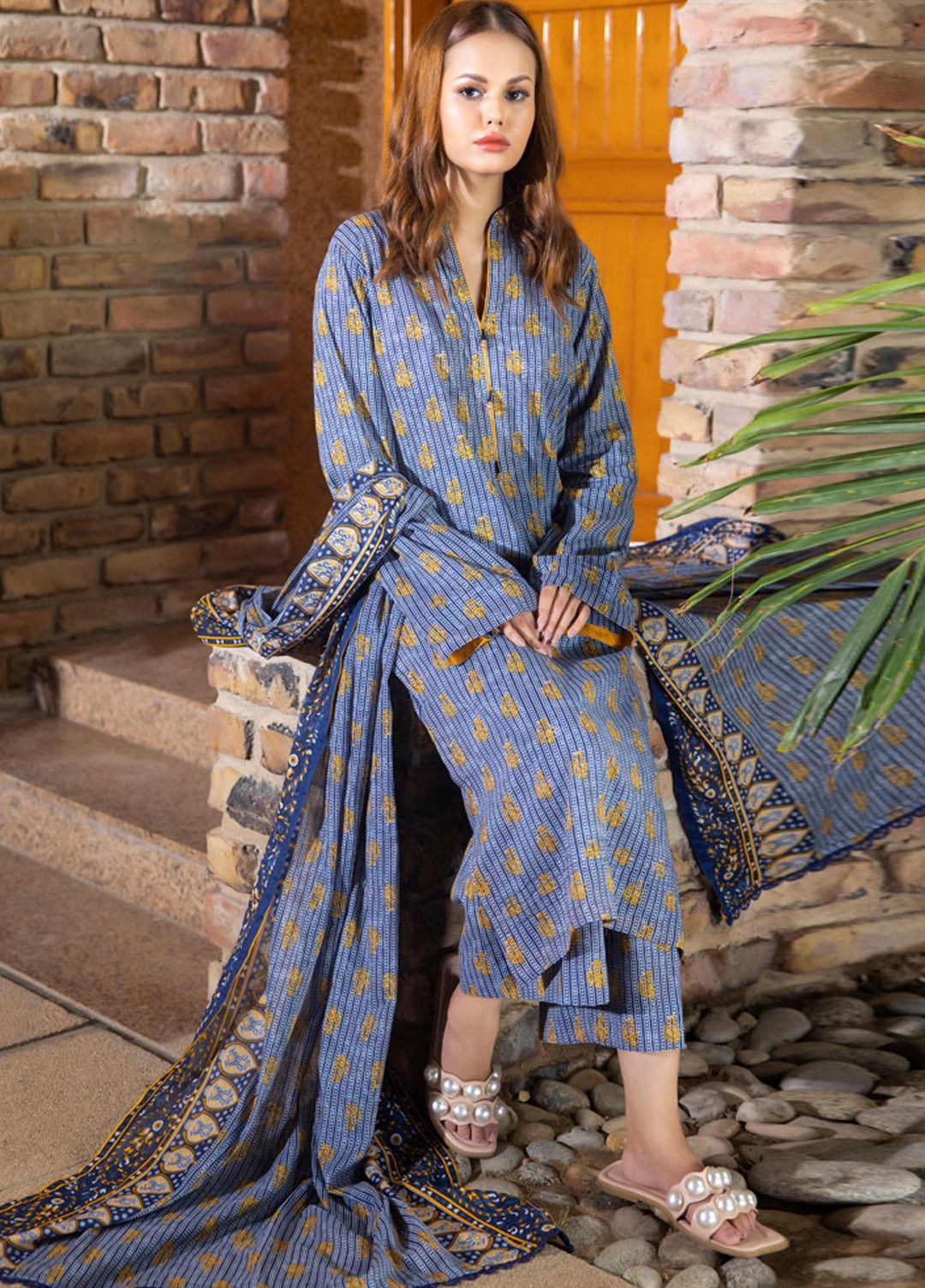 Regalia Textiles Printed Lawn Suits Unstitched 3 Piece RGT23-IS11 ISV11-10 - Summer Collection