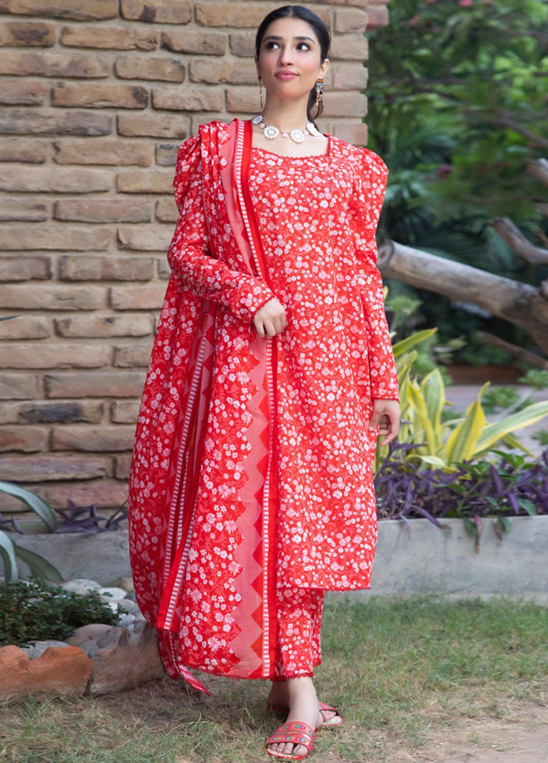 Regalia Textiles Printed Lawn Suits Unstitched 3 Piece RGT23-IS11 ISV11-5 - Summer Collection