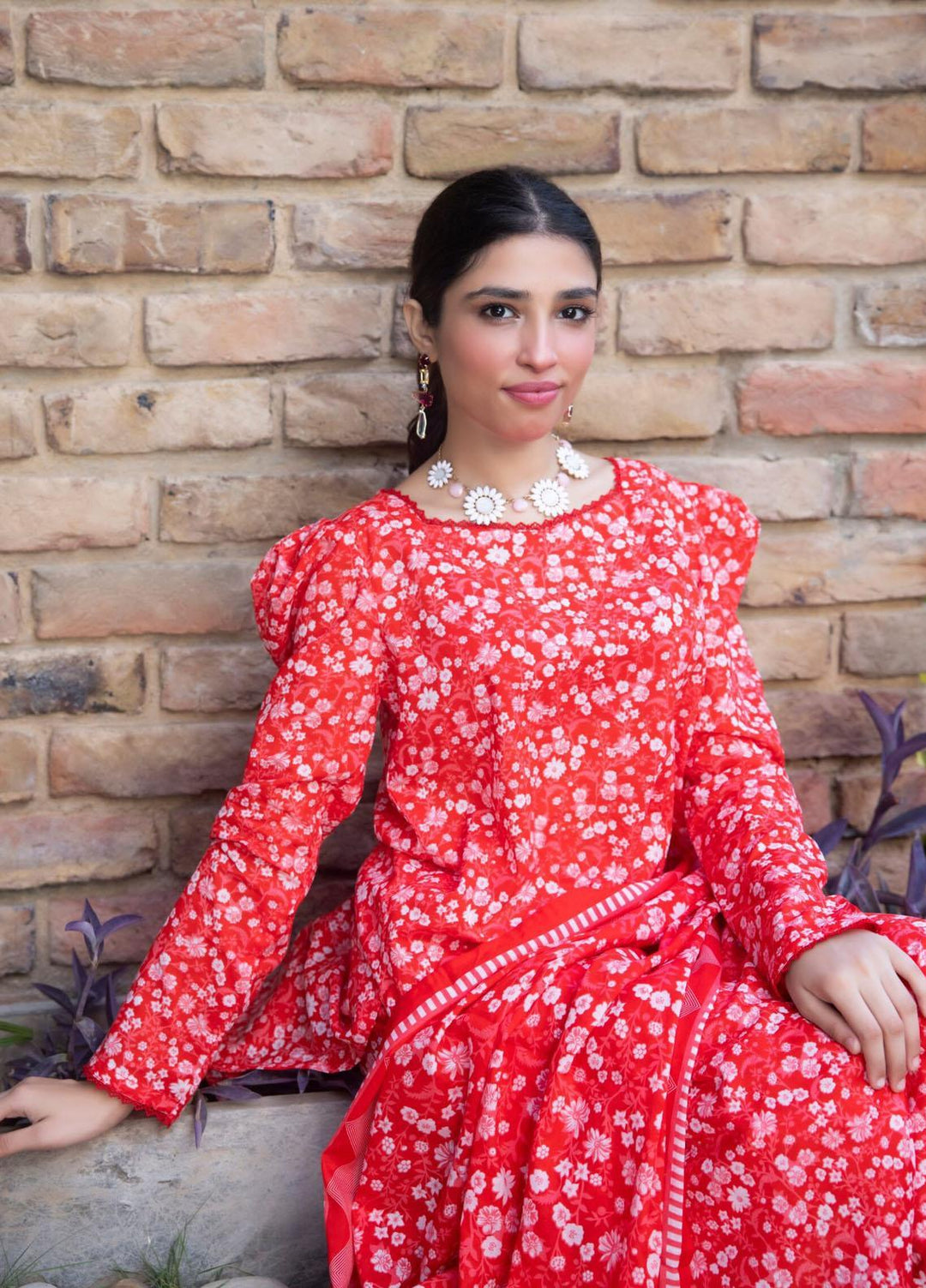 Regalia Textiles Printed Lawn Suits Unstitched 3 Piece RGT23-IS11 ISV11-5 - Summer Collection