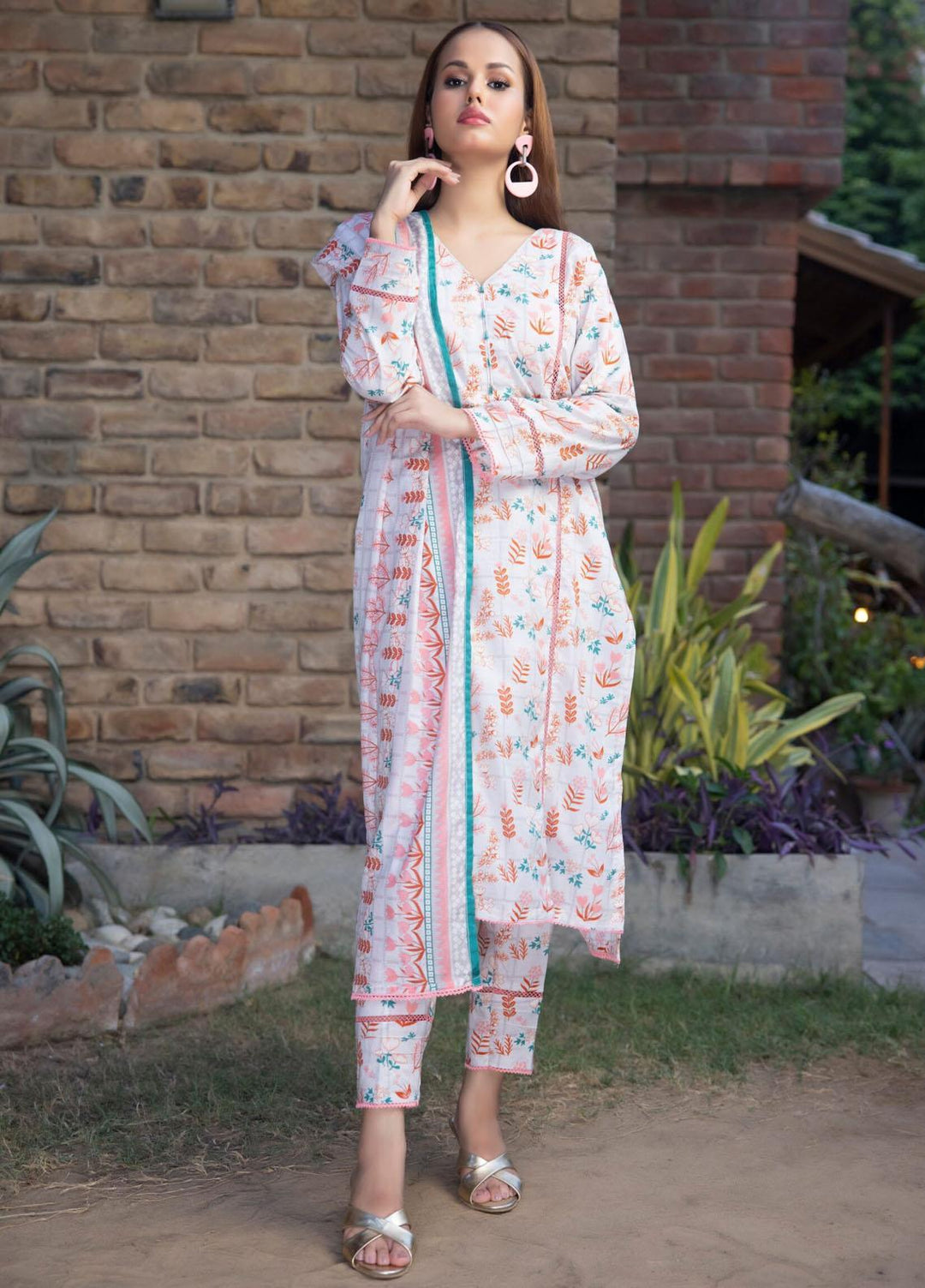 Regalia Textiles Printed Lawn Suits Unstitched 3 Piece RGT23-IS11 ISV11-6 - Summer Collection