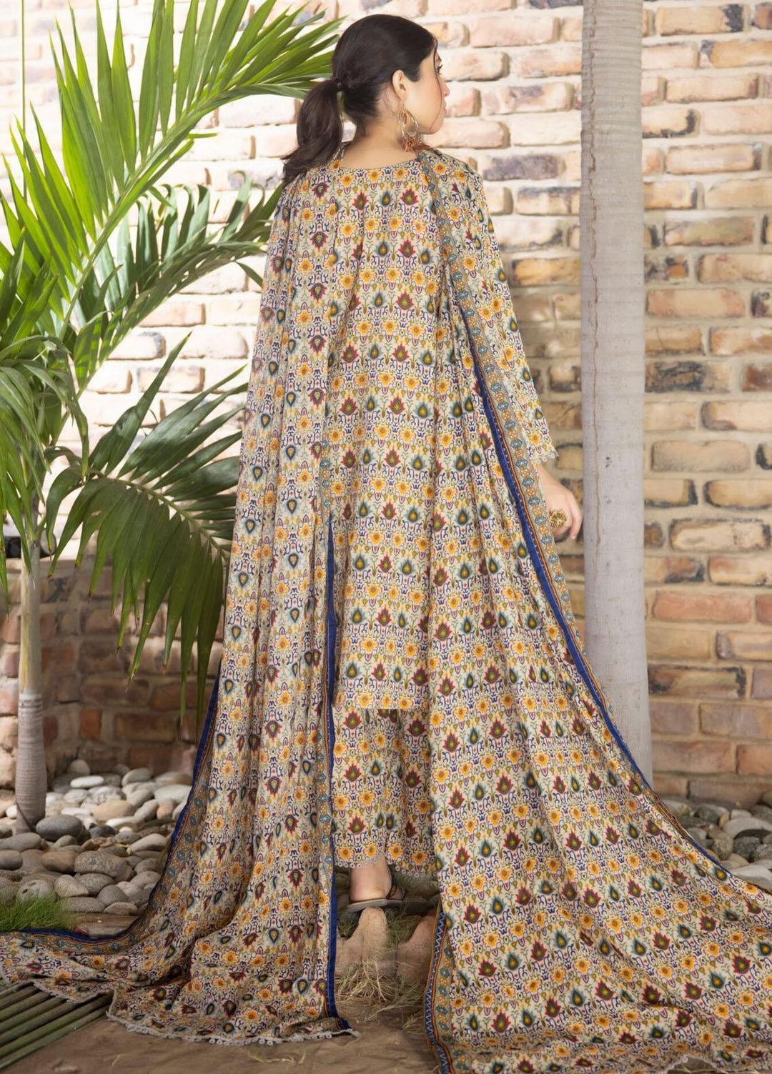 Regalia Textiles Printed Lawn Suits Unstitched 3 Piece RGT23-IS11 ISV11-9 - Summer Collection