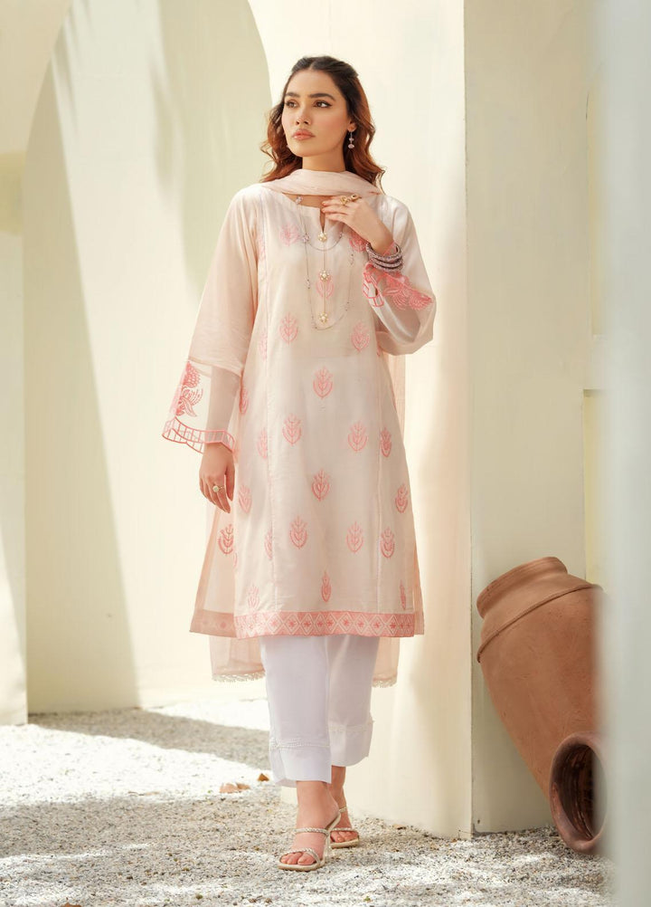 ILAHA Ready to Wear  Lawn 3 Piece Dress Pink D-03