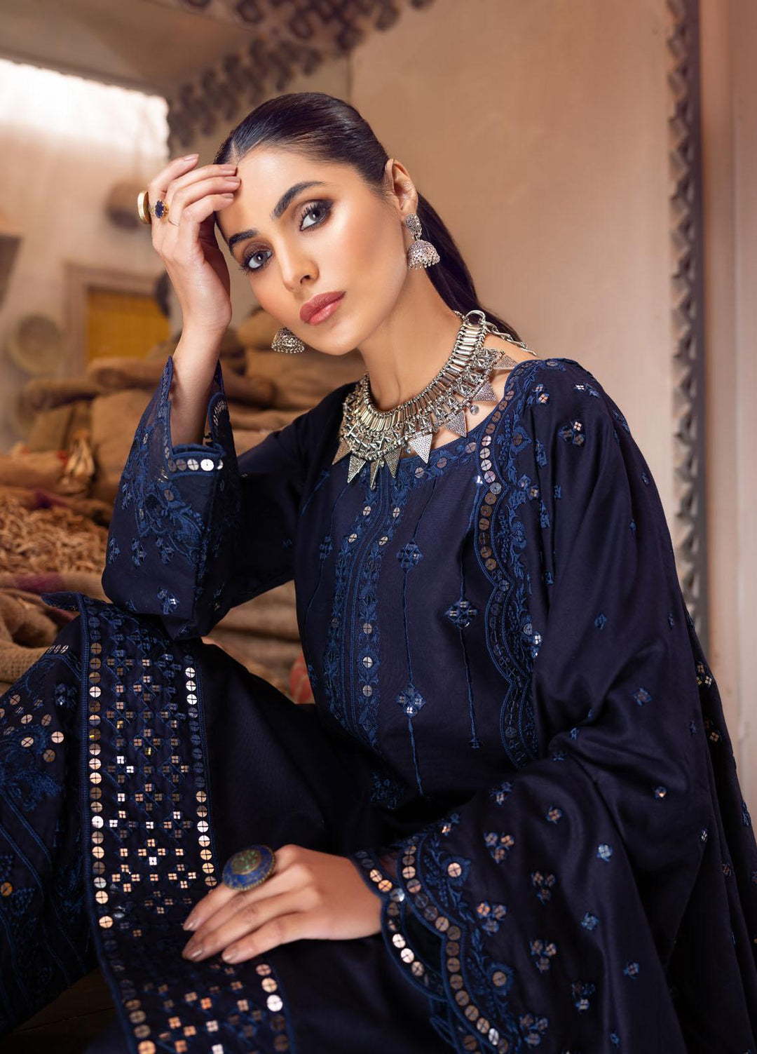 ILAHA Pret  Khaddar 3 Piece Suit IL005 Astra