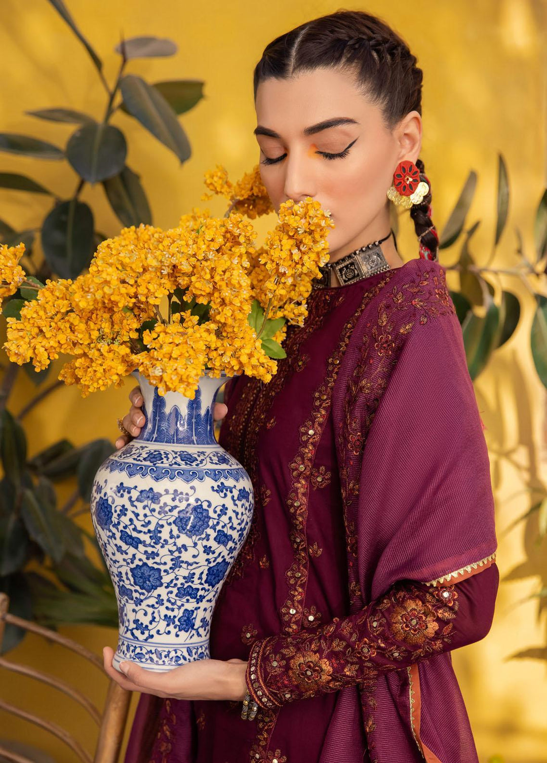 Ilara By Iznik Embroidered Lawn Suits Unstitched 3 Piece IZ23I IL-01 Anna - Spring / Summer Collection