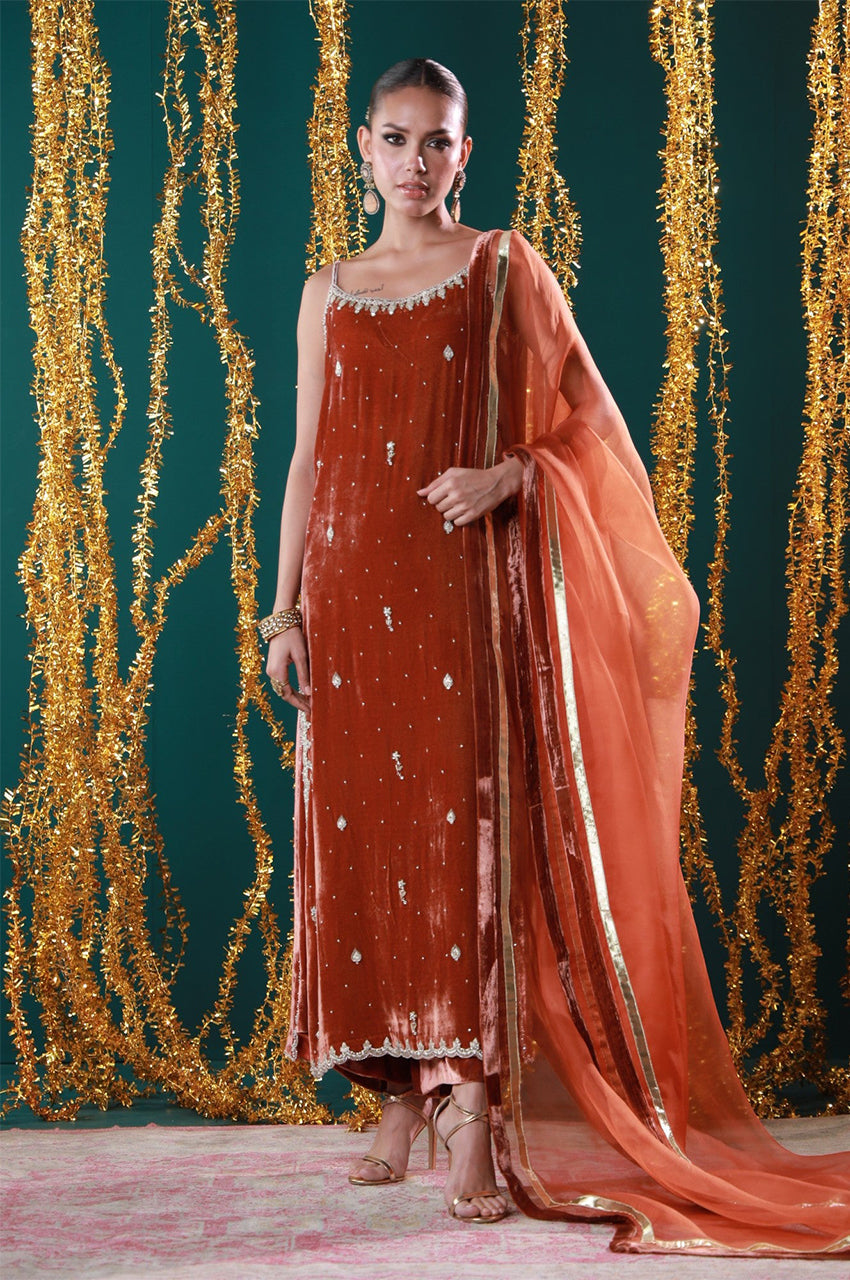 Makhmal From Nizka By Nida Rehan RTW Hand work Velvet 2 Piece Suit Zayrah - Festive Collection