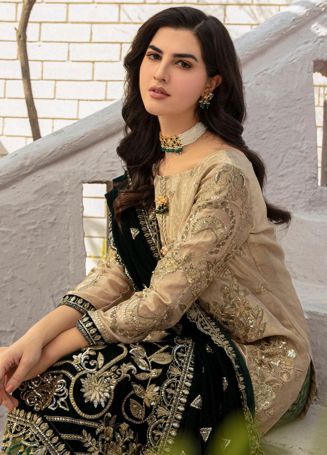 De Velour By Imrozia Premium Embroidered Zari Suits Unstitched 3 Piece IMP22DV I.V-10 Hoor - Luxury Collection