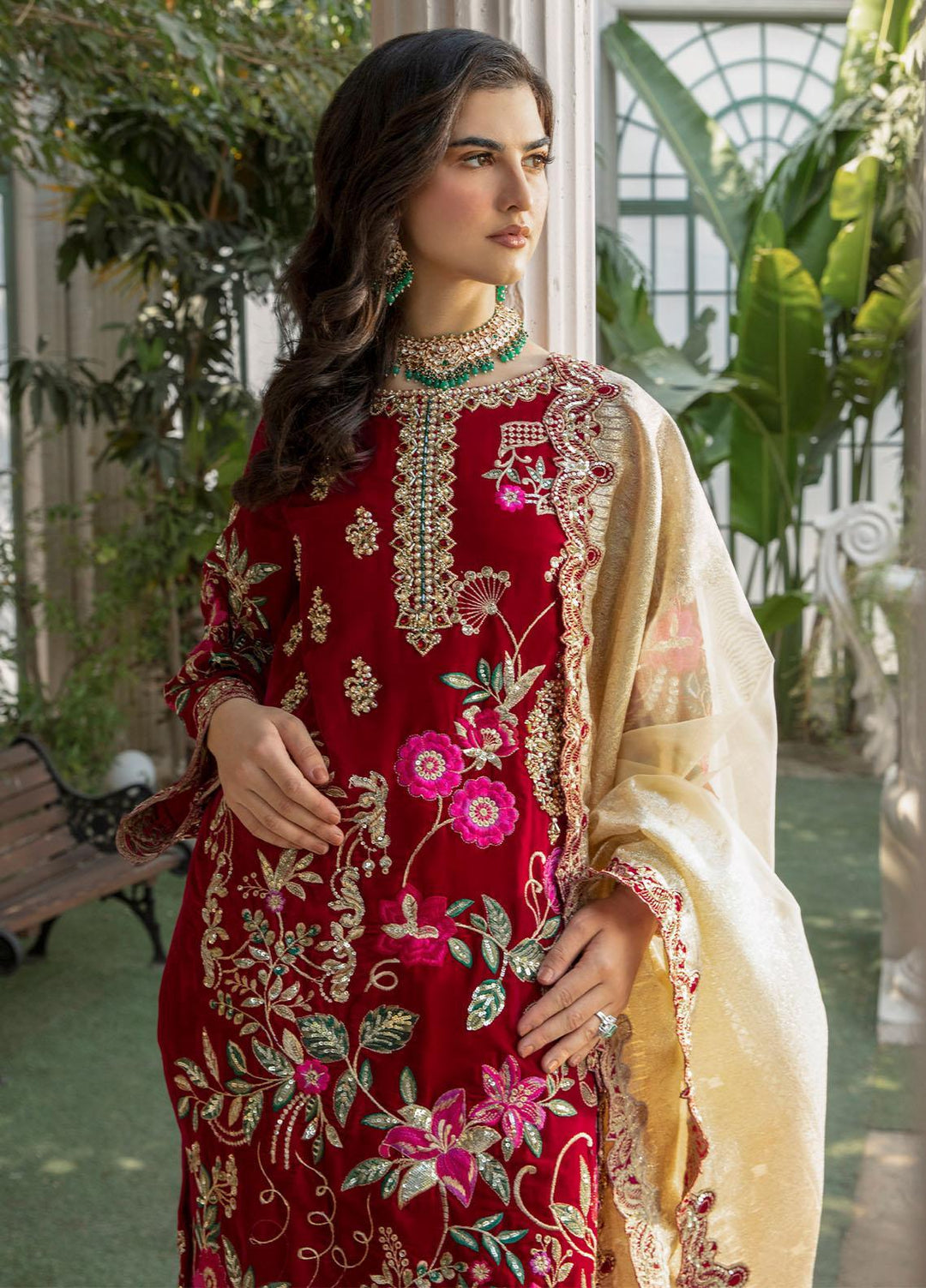 De Velour By Imrozia Premium Embroidered Velvet Suits Unstitched 3 Piece IMP22DV I.V-14 Blood Stone - Luxury Collection
