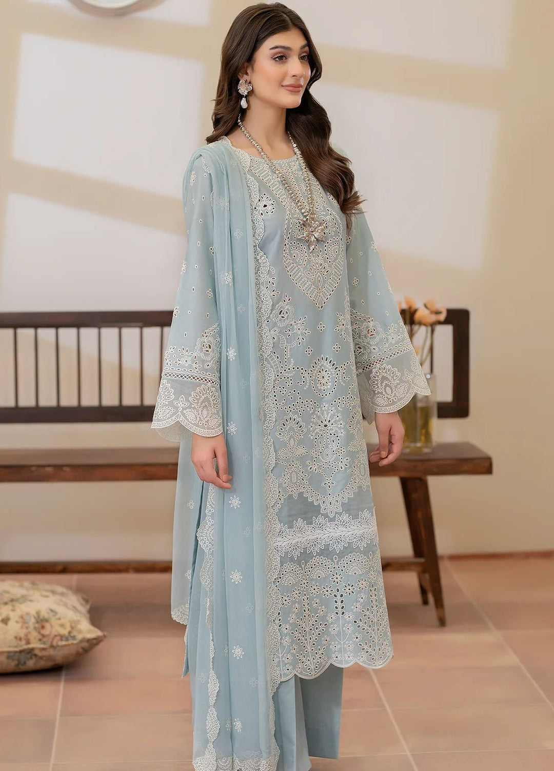 Imrozia Premium Pret Embroidered Lawn 3 Piece Suit IP-136 Tabeer