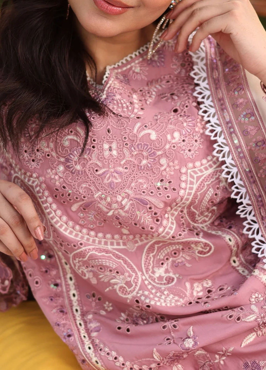 Imrozia Premium Pret Embroidered Lawn 3 Piece Suit SL-93 Isra