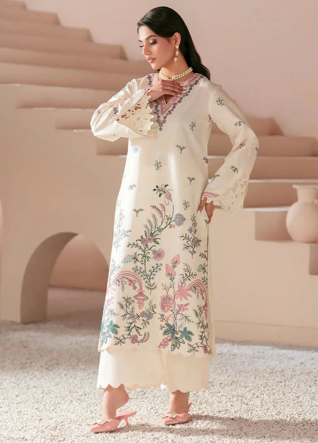 Inayat Pret Embroidered 2 Piece Suit Bloom