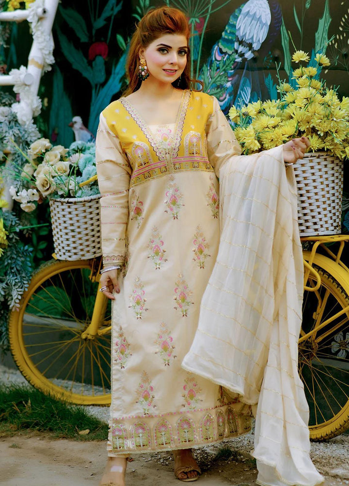 Insiya Clothing Embroidered Lawn Suits Unstitched 3 Piece INS23L Code-03 - Luxury Summer Collection