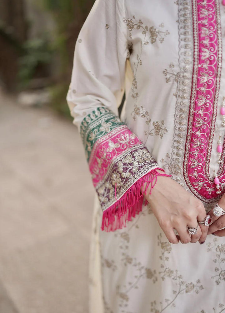 Insiya Clothing Embroidered Lawn Suits Unstitched 3 Piece INS23LE Design 102 - Eid Collection