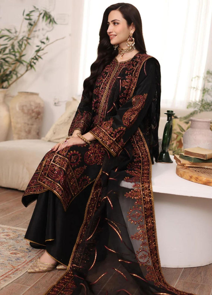 Mohagni Pret Embroidered Raw Silk 3 Piece Suit SMGS-04 MUSHK
