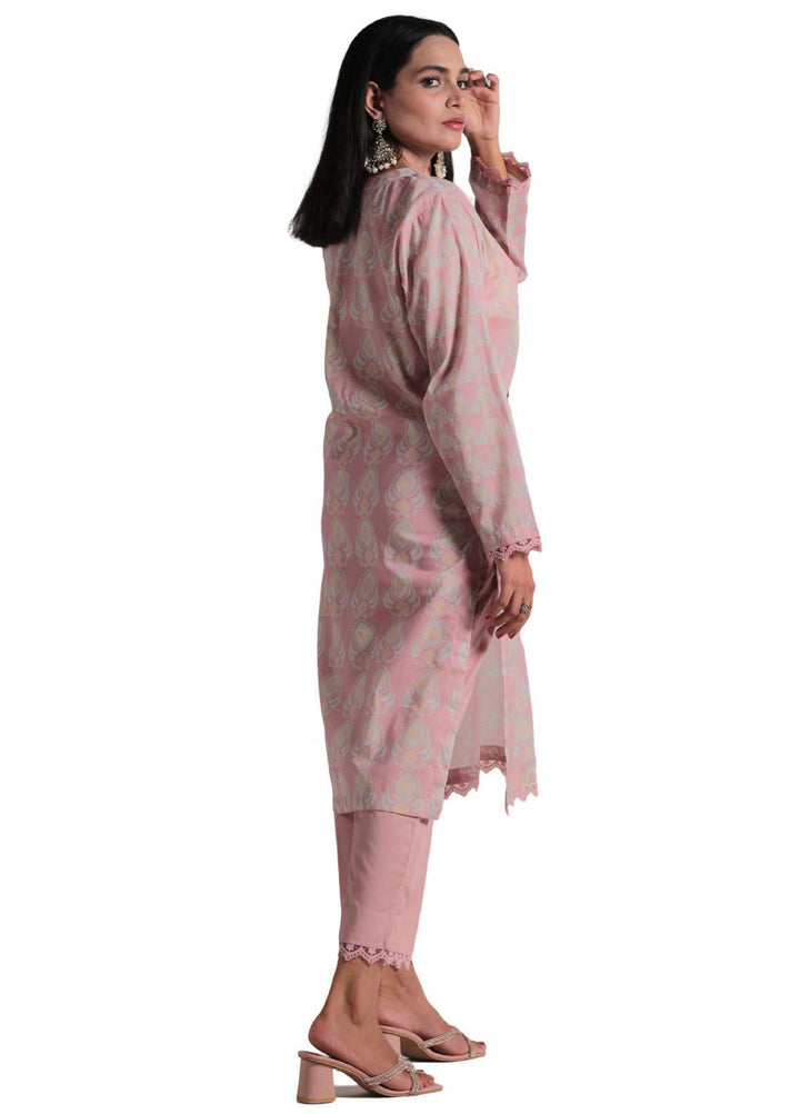 Vibgyor Fashion Pret Printed Lawn 3 Piece Suit D8-C1-23S IVAAN PINK