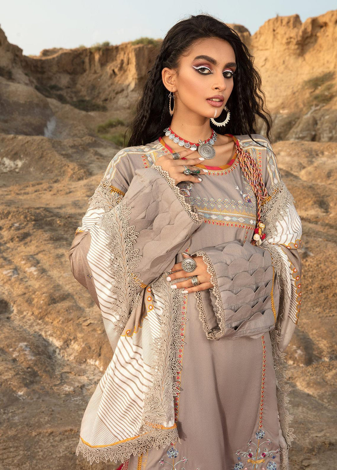 Ittehad Textiles Embroidered Crepe Suits Unstitched 3 Piece IT21WP 08 NACRE PLATIN - Winter Collection