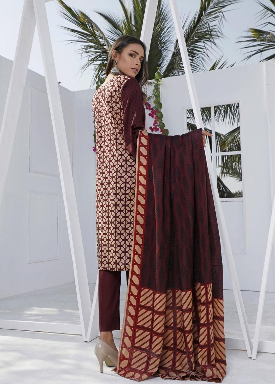 Ittehad Textiles Printed Lawn Suits Unstitched 3 Piece IT21CL LF-CL-21117B - Summer Collection