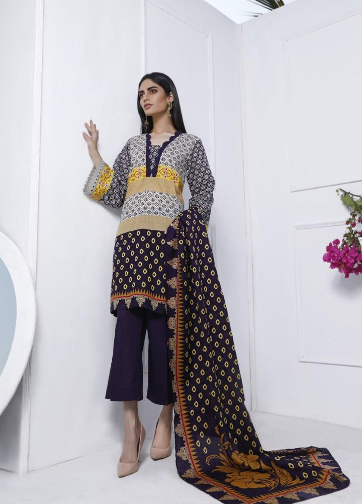 Ittehad Textiles Printed Lawn Suits Unstitched 3 Piece IT21CL LF-CL-21120A - Summer Collection