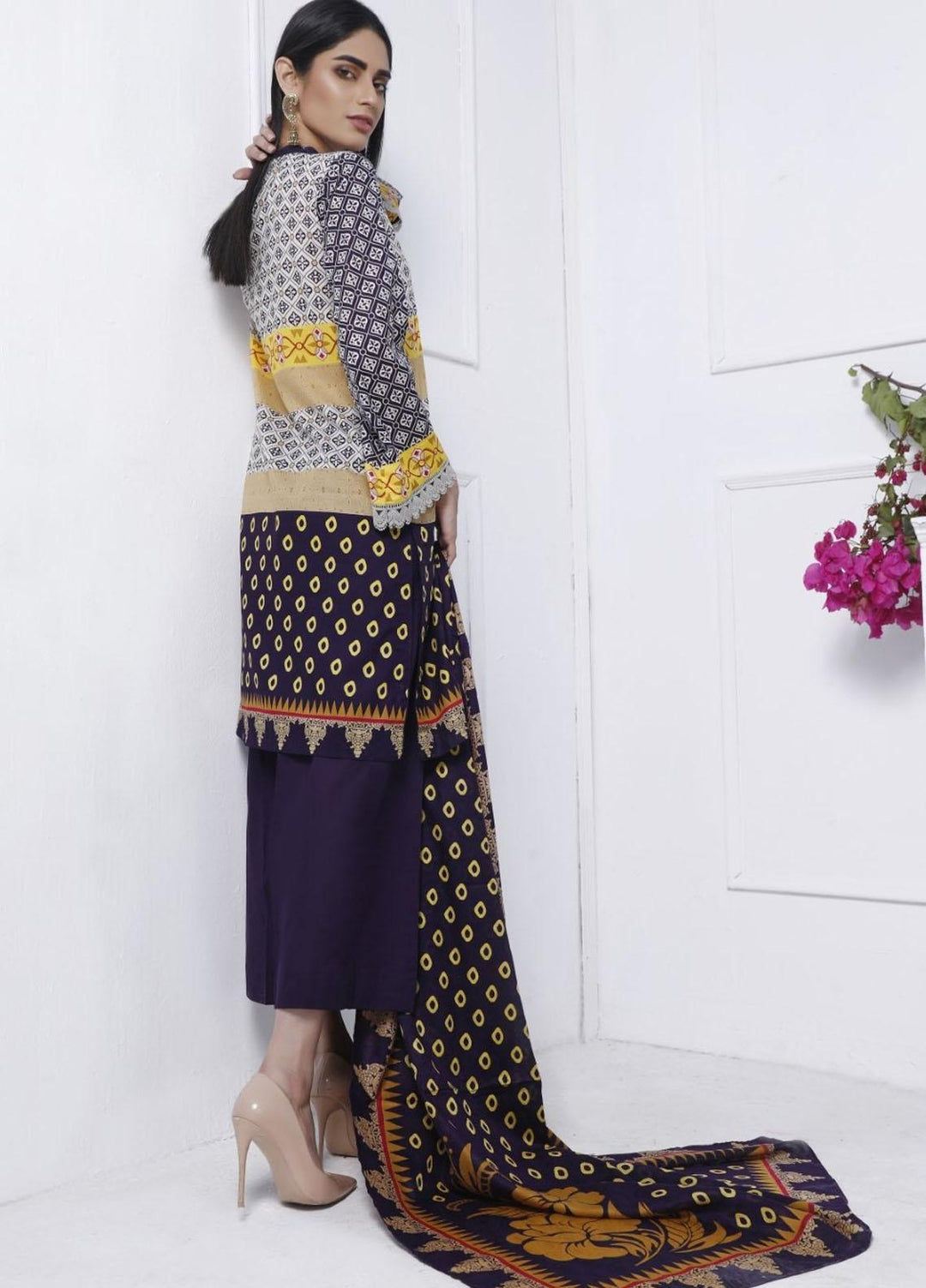 Ittehad Textiles Printed Lawn Suits Unstitched 3 Piece IT21CL LF-CL-21120A - Summer Collection