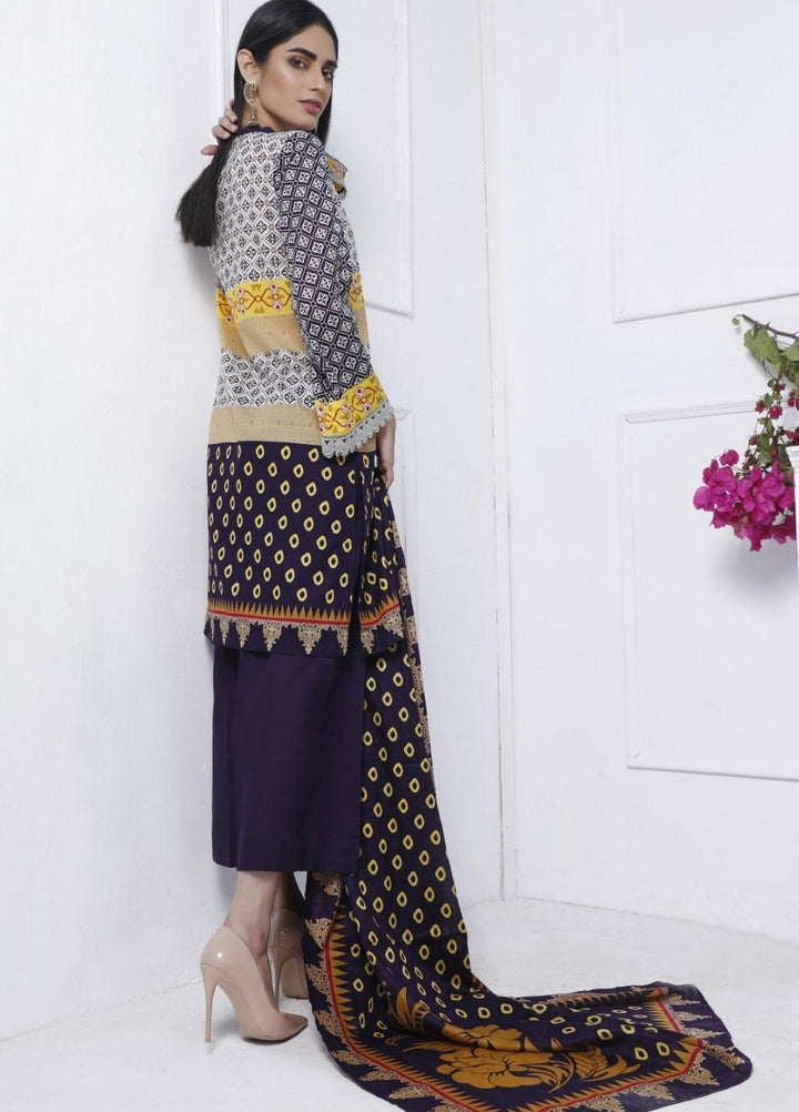 Ittehad Textiles Printed Lawn Suits Unstitched 3 Piece IT21CL LF-CL-21120A - Summer Collection