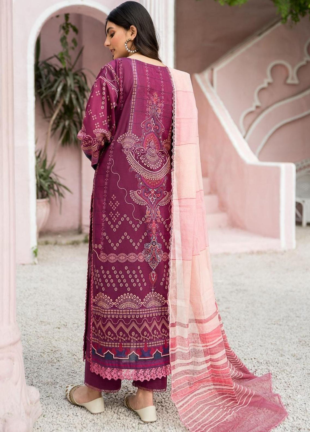 Ittehad Textiles Printed Lawn Suits Unstitched 3 Piece ITD22-S2 LF-DP2-2217 - Summer Collection