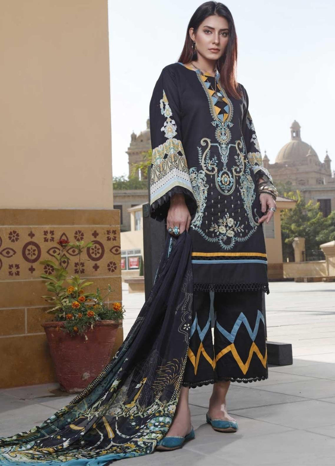 Ittehad Textiles Embroidered Lawn Suits Unstitched 3 Piece IT21EL ITE-OSCURO - Summer Collection