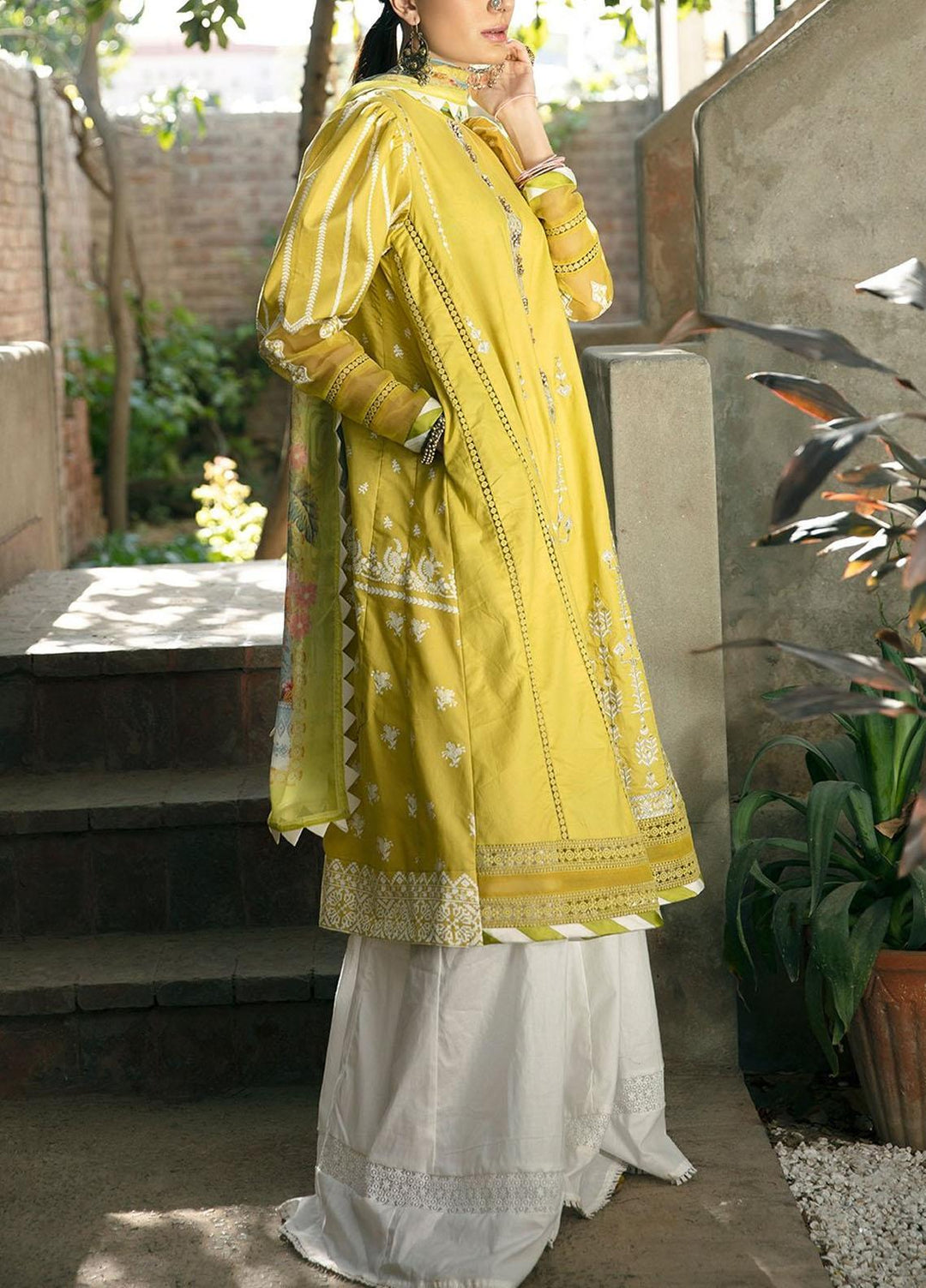 Ittehad Textiles Embroidered Lawn Suits Unstitched 3 Piece ITD21SS MOUSSELINE - Spring / Summer Collection
