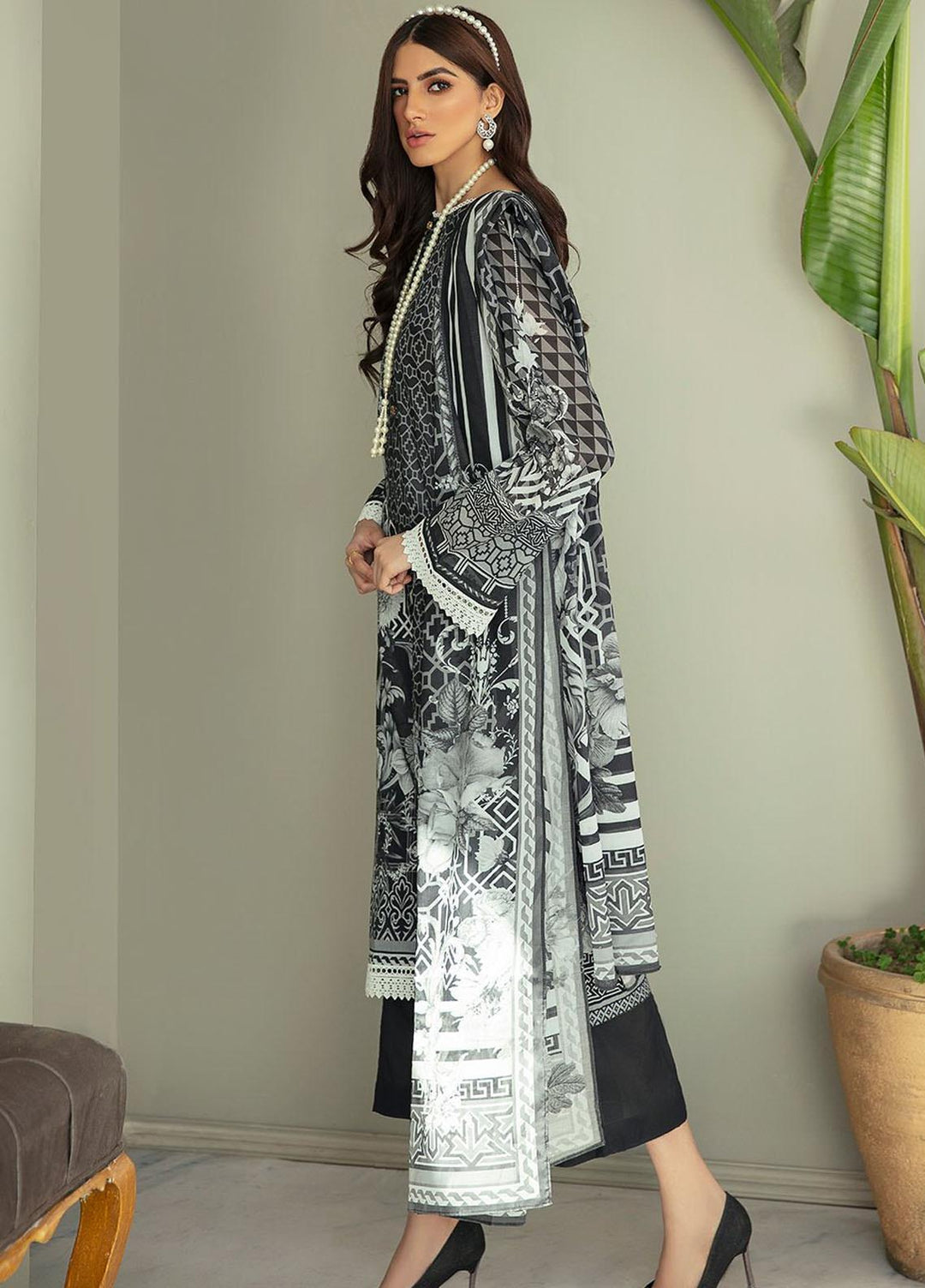 Ittehad Textiles Printed Lawn Suits Unstitched 3 Piece IT21C-2 DCL-FABUNNI - Spring/Summer Collection