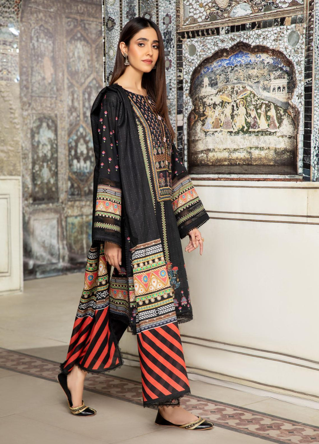 Ittehad Textiles Embroidered Lawn Suits Unstitched 3 Piece IT22SL-2 LF-EB2-2214 - Summer Collection