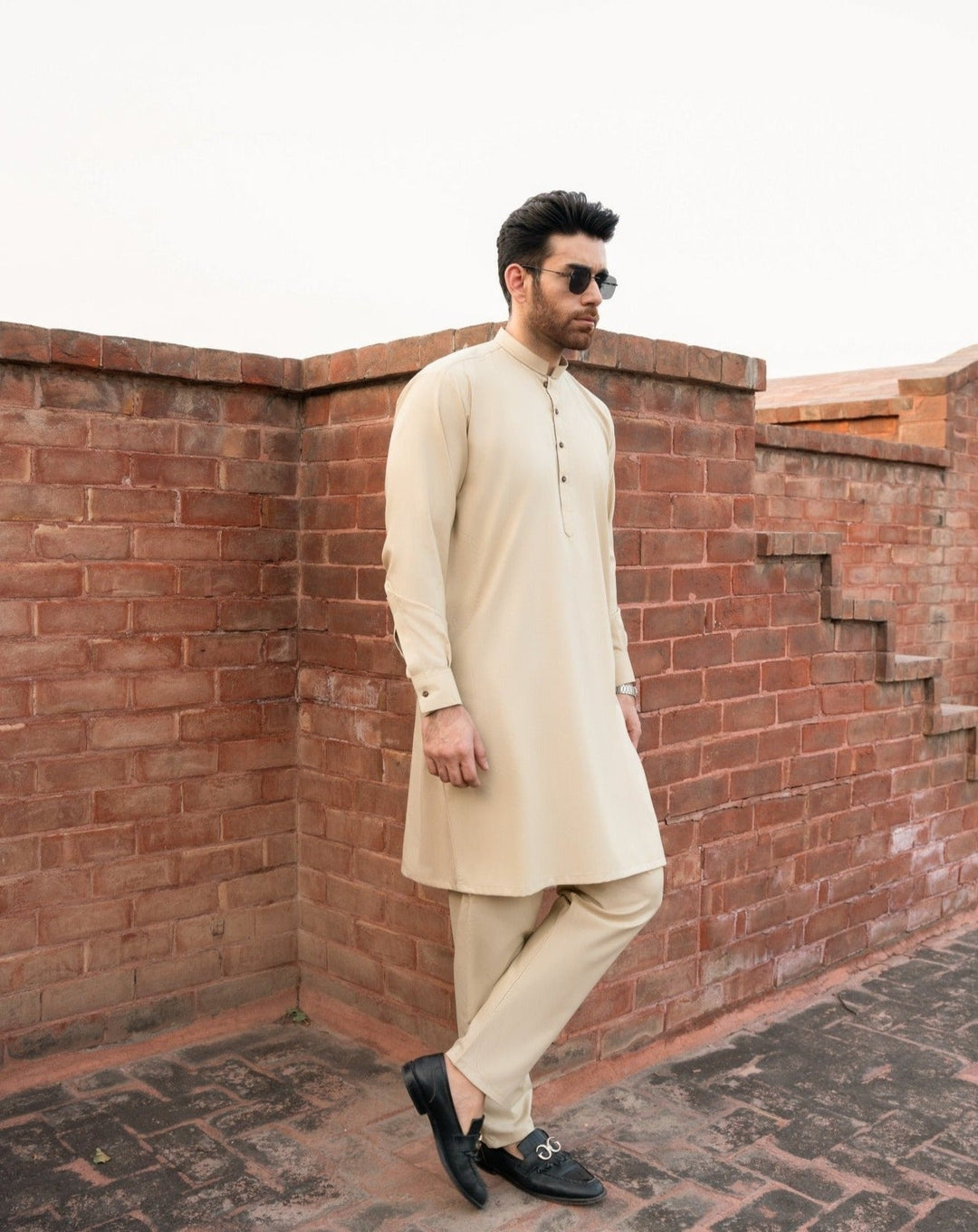 Muraqsh Ready To Wear Solids Cotton Men Ivory Kurta Trouser/Shalwar MUR-P-W-KS - Summer Collection
