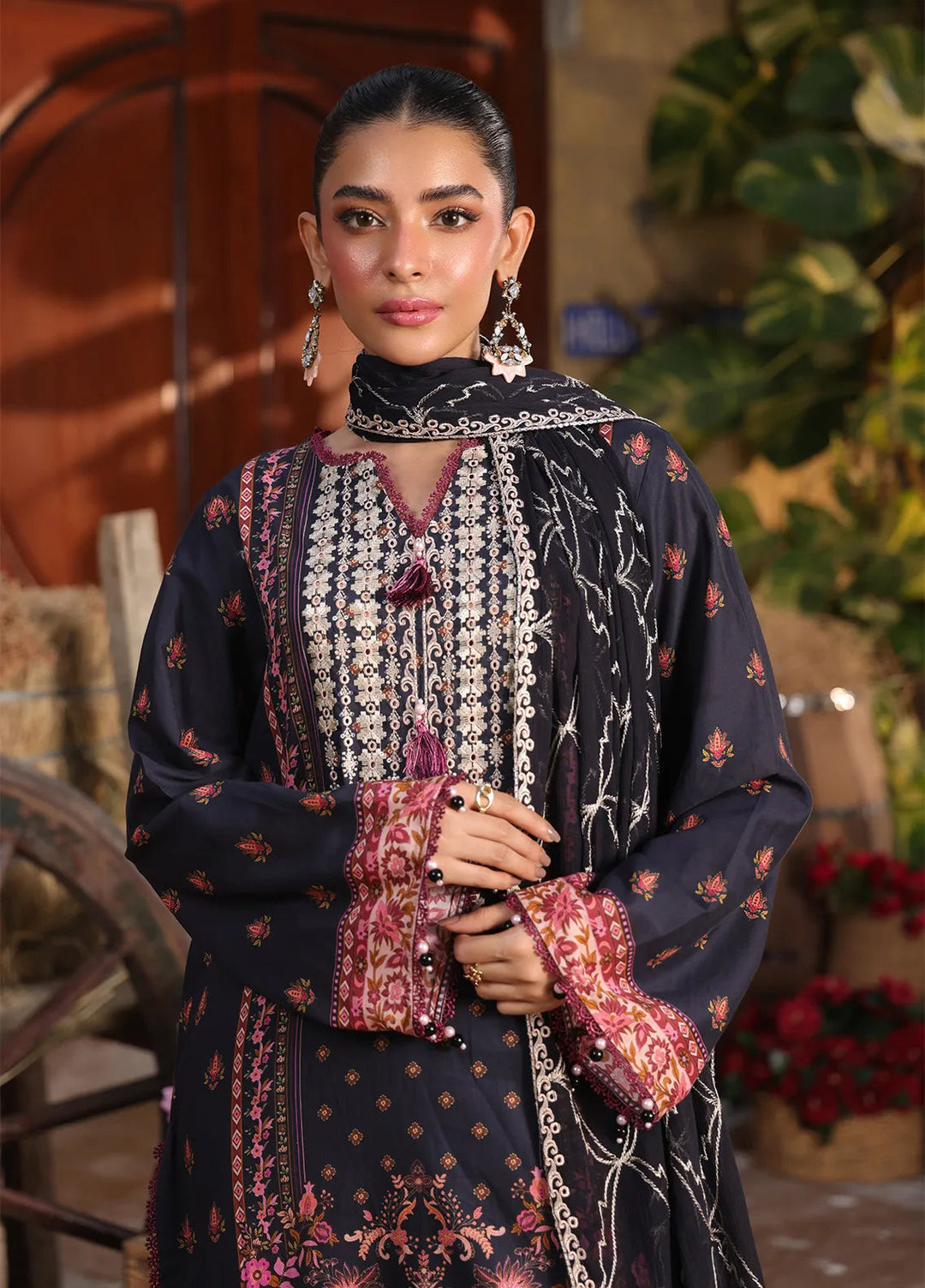 Izel by Salitex Embroidered Cambric Suits Unstitched 3 Piece SUNW6PE008UT - Fall Collection