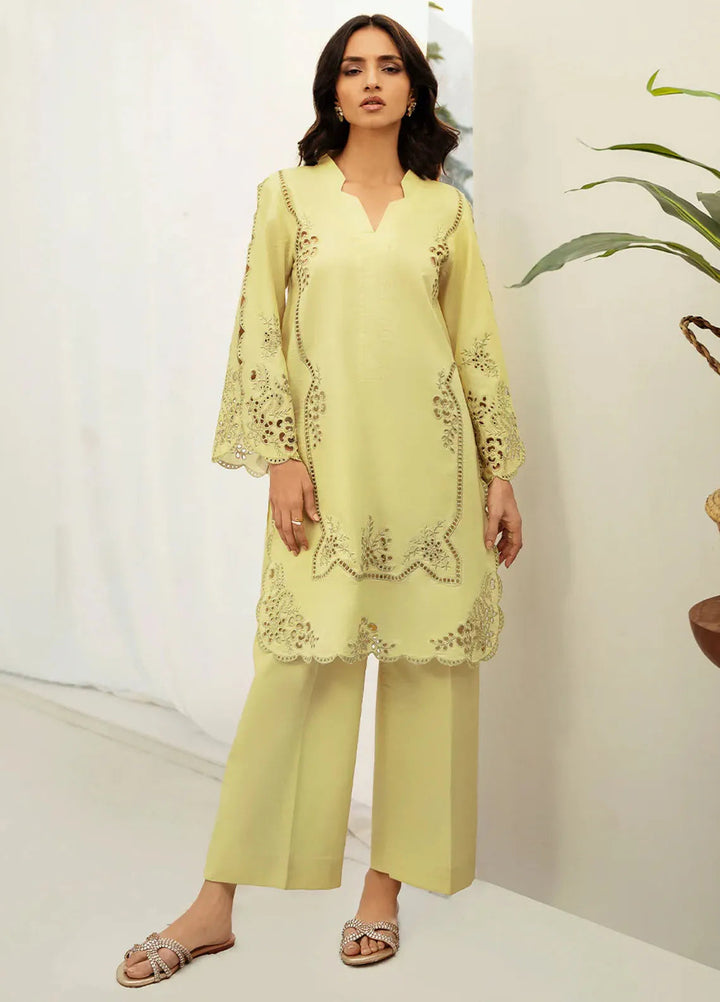 Izel Pret Embroidered Slub Lawn 2 Piece Suit Luminara