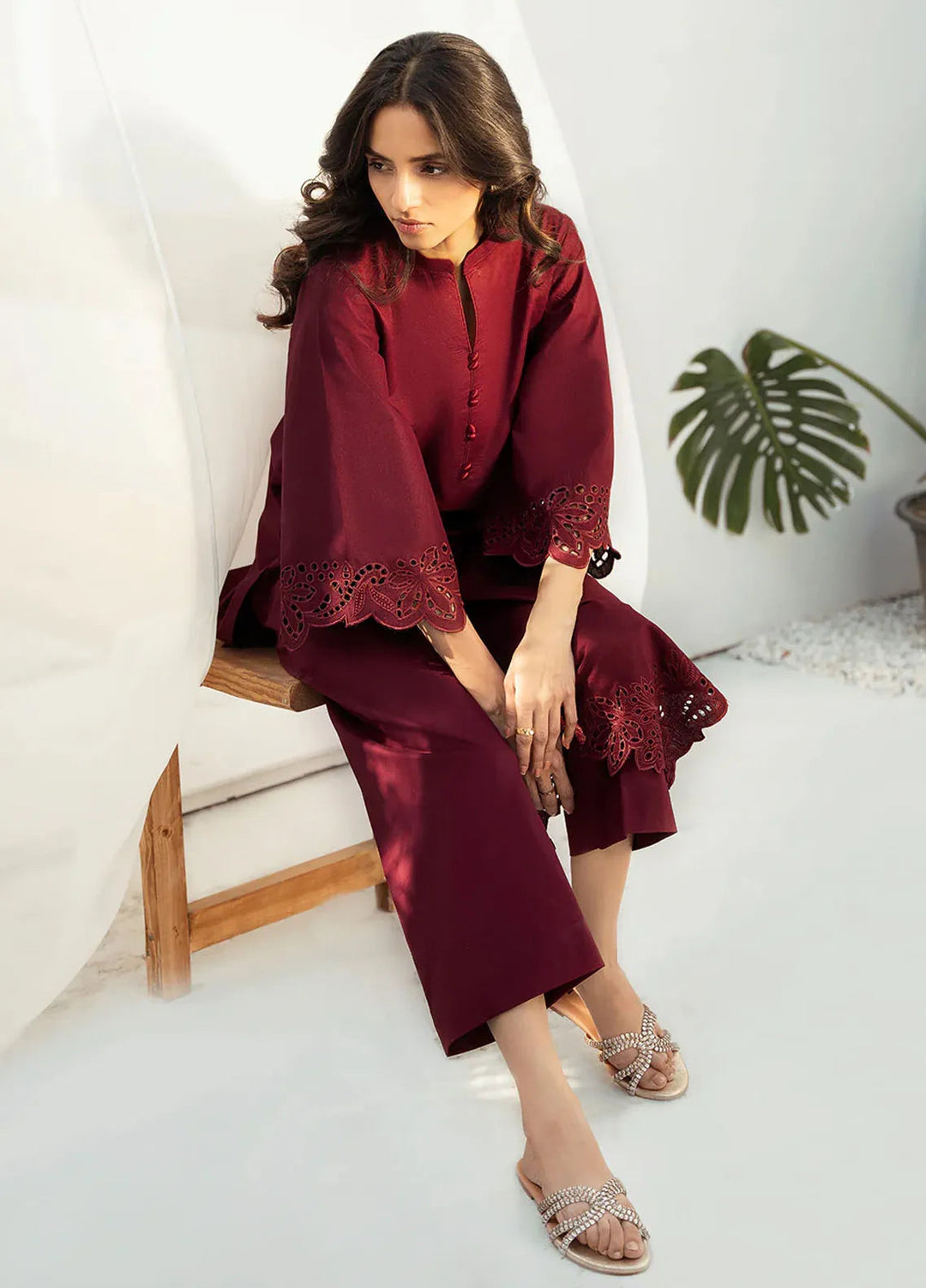 Izel Pret Embroidered Slub Lawn 2 Piece Suit Solstice