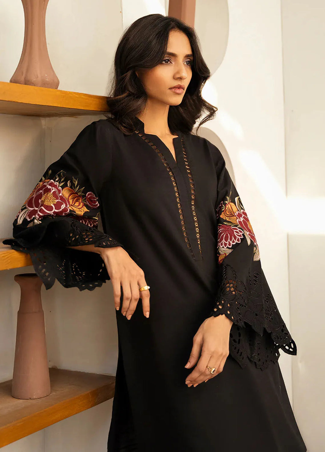 Izel Pret Embroidered Slub Lawn 2 Piece Suit Tropique